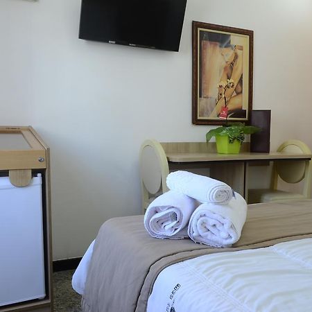 ריו דה ז'ניירו Hotel Meu Cantinho (Adults Only) מראה חיצוני תמונה